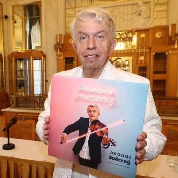 JS a vinyl muzikály
